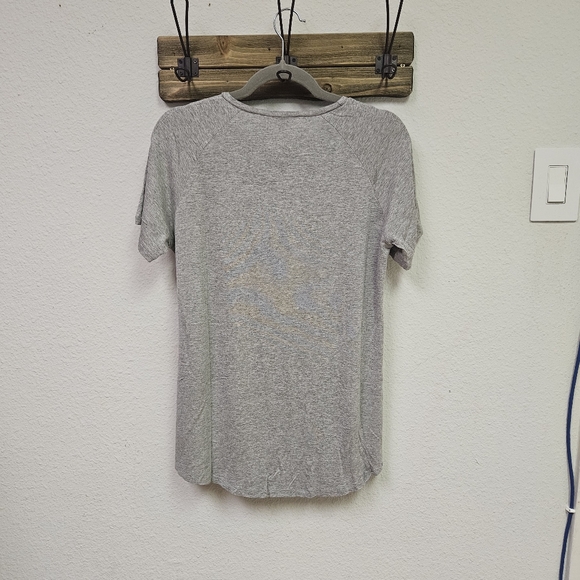 Davi & Dani - Gray Short Sleeve T-Shirt - Small - Picture 3 of 3